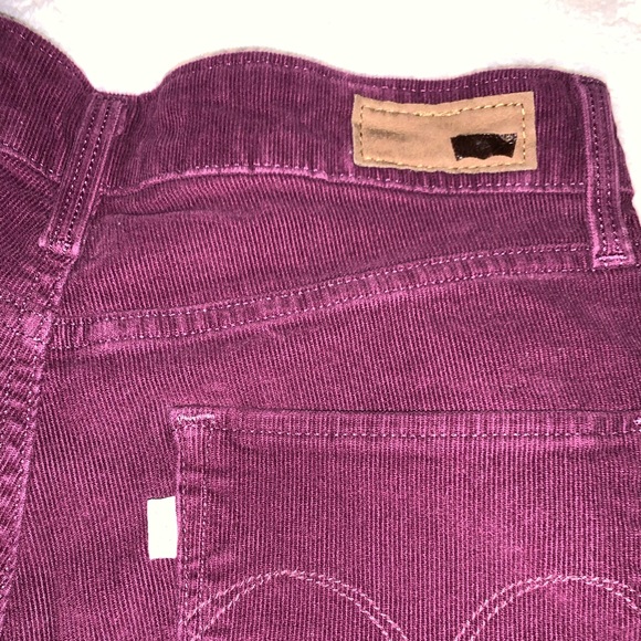 Levi’s Skinny Hi-Rise Skinny Burgundy Curduroy Jean Pants Size 4 - Picture 3 of 5